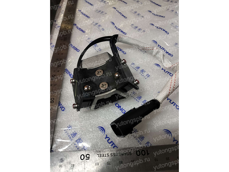 6108-02669 Рама переключателя из литого алюминия в сборе; со жгутом проводов переключателя Yutong (Ютонг) 6108-02669 Рама переключателя из литого алюминия в сборе; со жгутом проводов переключателя Yutong (Ютонг)