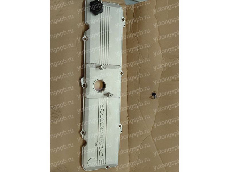 Крышка клапанная Yutong (ОЕМ) 100701321 Крышка клапанная Yutong (ОЕМ) 100701321