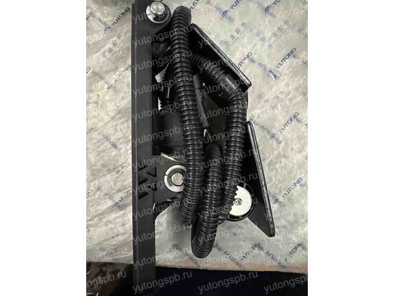 Педаль газа (Оригинал) Yutong 110801369G Педаль газа (Оригинал) Yutong 110801369G
