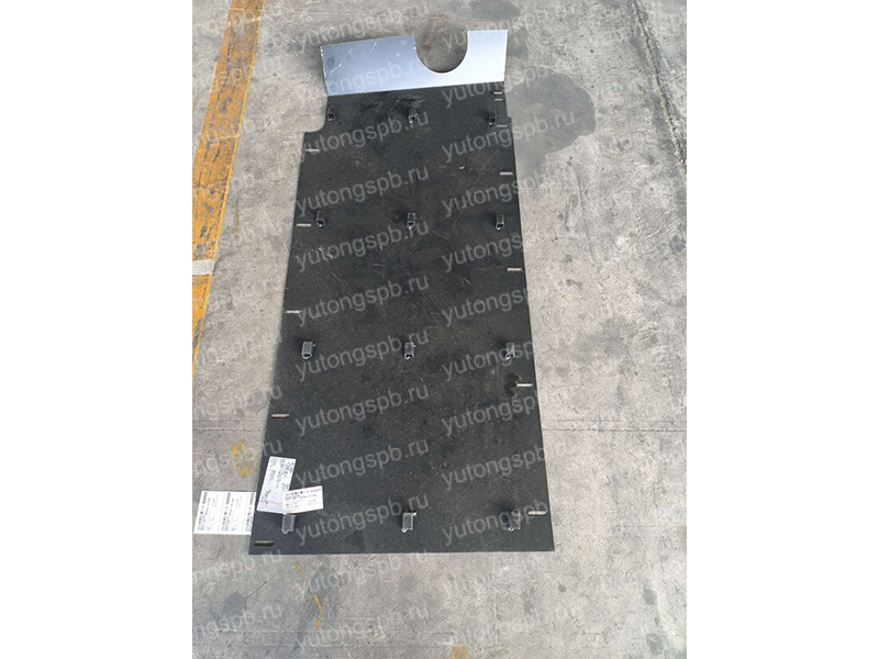 Нижняя защита двигателя (Оригинал) правая часть Yutong 560826068 Нижняя защита двигателя (Оригинал) правая часть Yutong 560826068