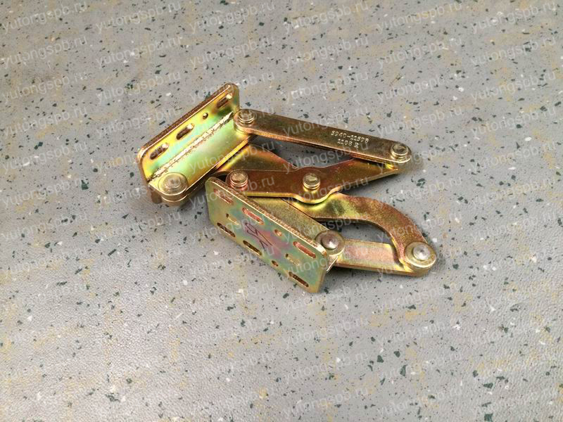 Петля крышки моторного отсека (Оригинал) левая Yutong 594011598 Петля крышки моторного отсека (Оригинал) левая Yutong 594011598