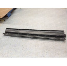 Уплотнитель двери передней/задней нижний Yutong (орг) 610005860 Уплотнитель двери передней/задней нижний Yutong (орг) 610005860